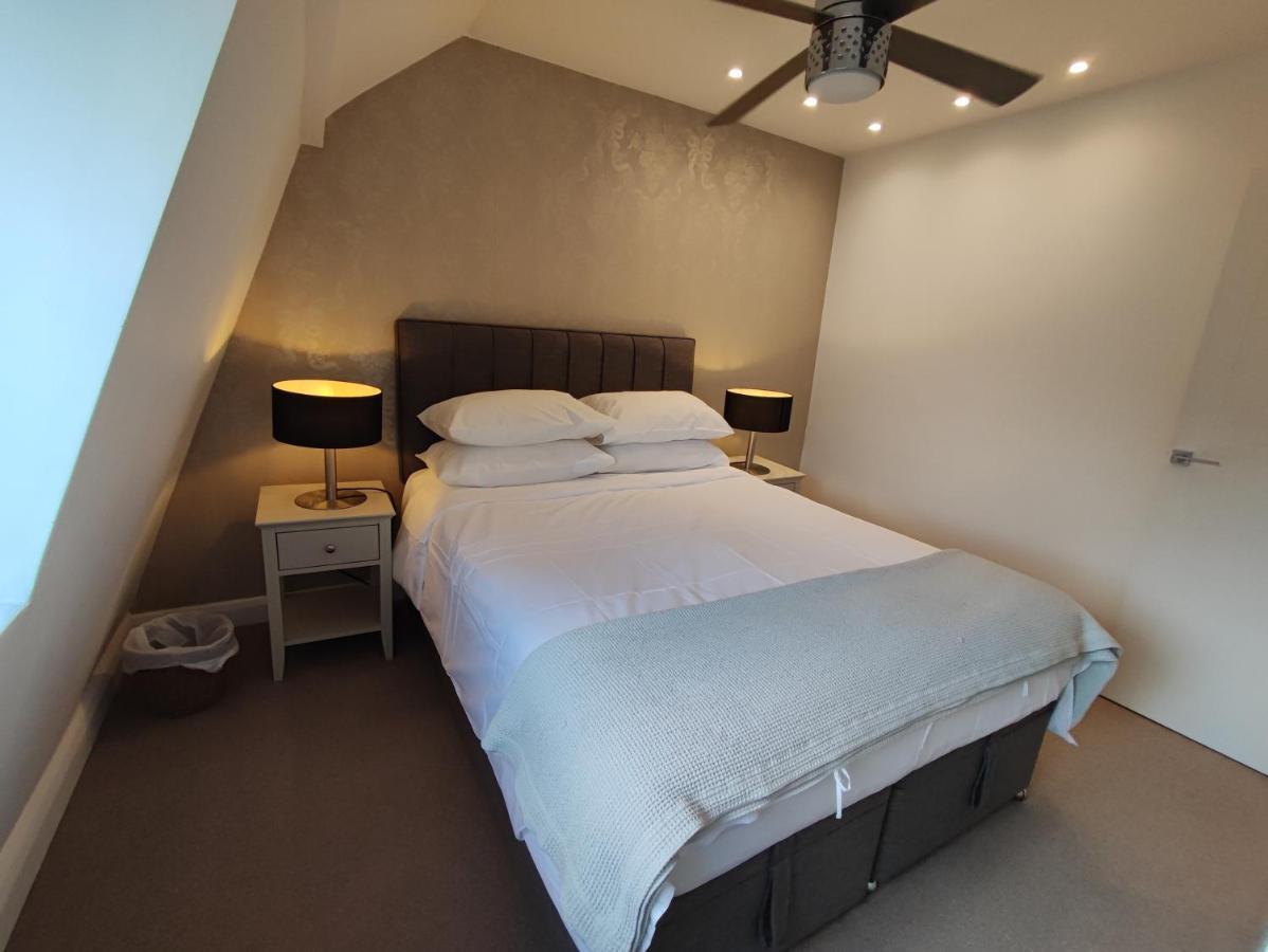 Modern 2 Bedroom Flat With Private Outdoor Terrace London Eksteriør bilde