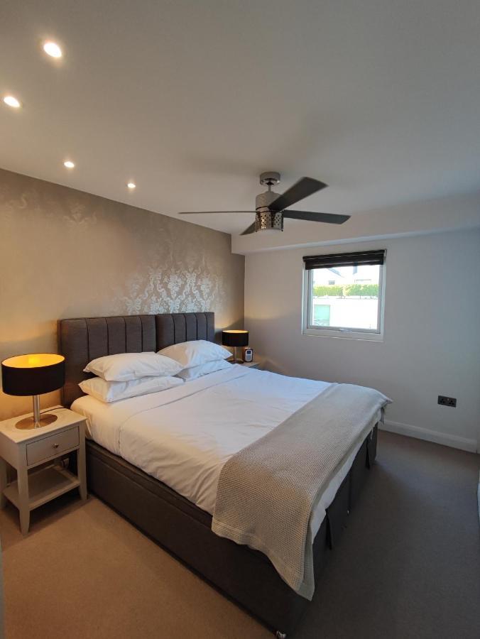 Modern 2 Bedroom Flat With Private Outdoor Terrace London Eksteriør bilde
