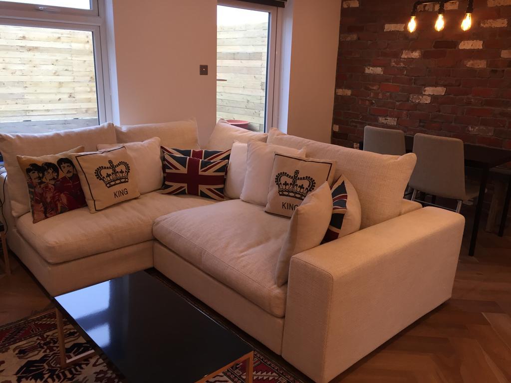 Modern 2 Bedroom Flat With Private Outdoor Terrace London Eksteriør bilde