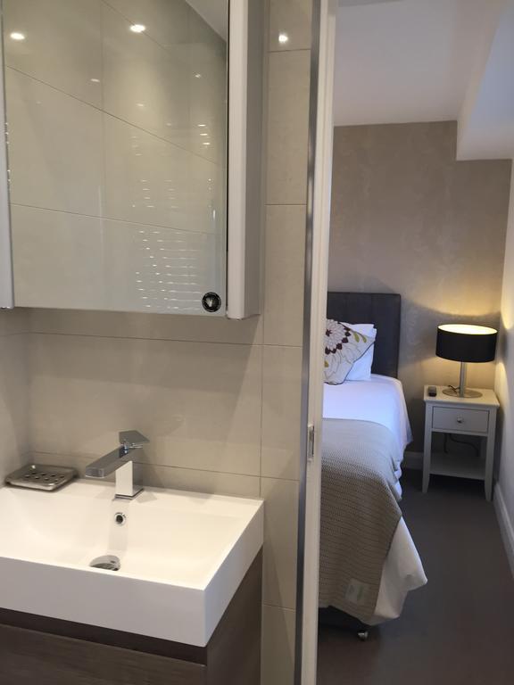 Modern 2 Bedroom Flat With Private Outdoor Terrace London Eksteriør bilde